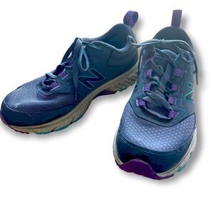 New Balance  Gray Lace Up Trail‎ Running Shoes Size  8.5